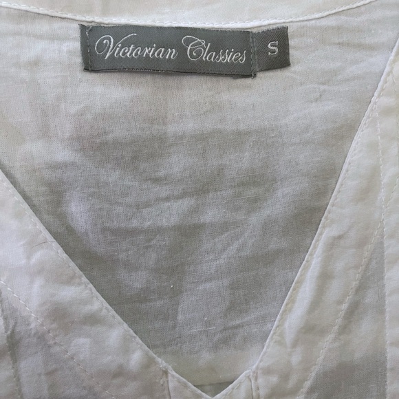 Women’s Victorian Classics White Pleated Long Sleeve Nightgown - Picture 6 of 8